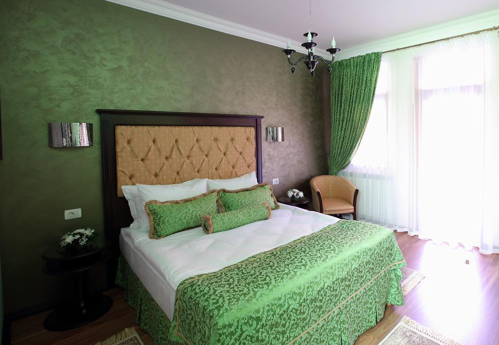 Rădăuţi Hotel Galany מראה חיצוני תמונה