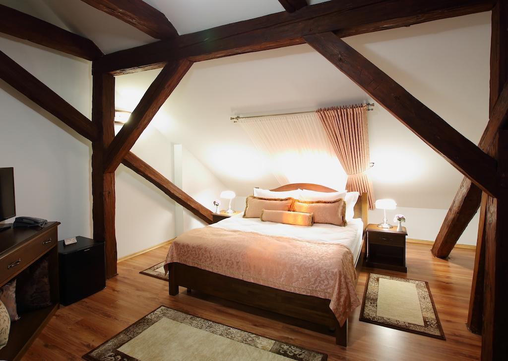 Rădăuţi Hotel Galany מראה חיצוני תמונה