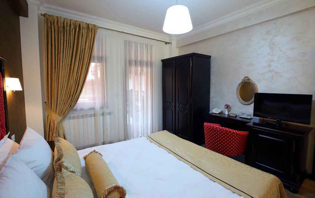 Rădăuţi Hotel Galany מראה חיצוני תמונה