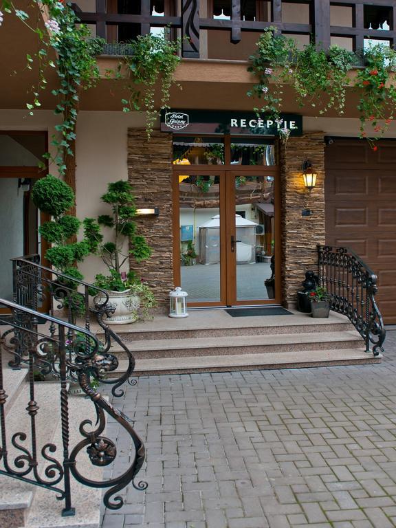 Rădăuţi Hotel Galany מראה חיצוני תמונה