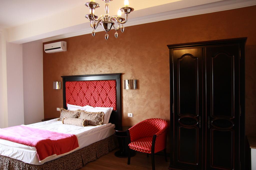 Rădăuţi Hotel Galany מראה חיצוני תמונה